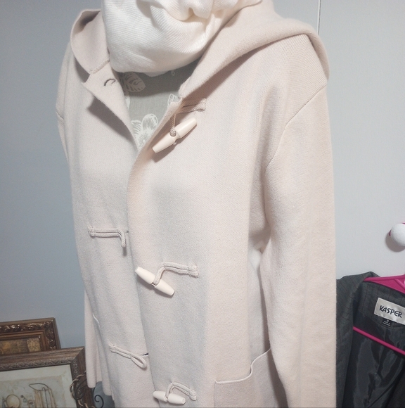 Sioni XL Cream Hooded Toggle Sweater Jacket - Picture 10 of 14